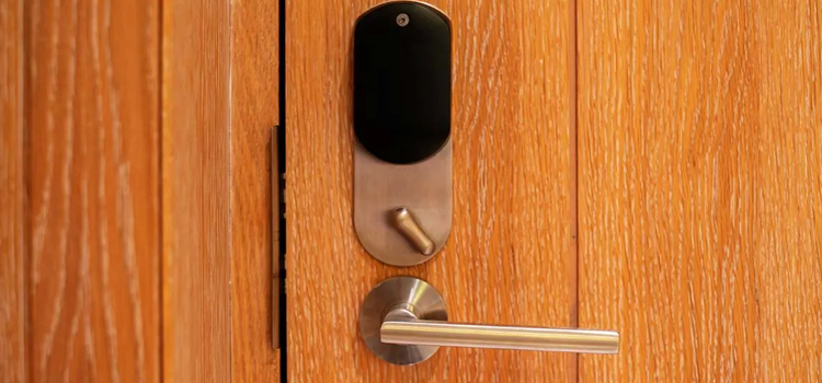 Automatic Locking Door Knob Laguna Niguel